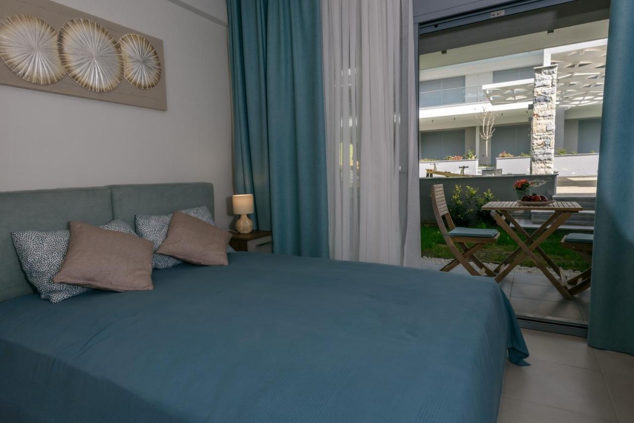 Itaka Studio Apartments - Halkidiki Suites Com Nikiti  Exterior foto